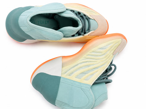 adidas YZY QNTM – Hi-Res Coral (HP6595)